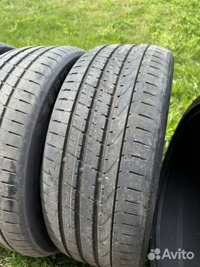 Pirelli P Zero 245/40 R20 и 275/35 R20 102Y