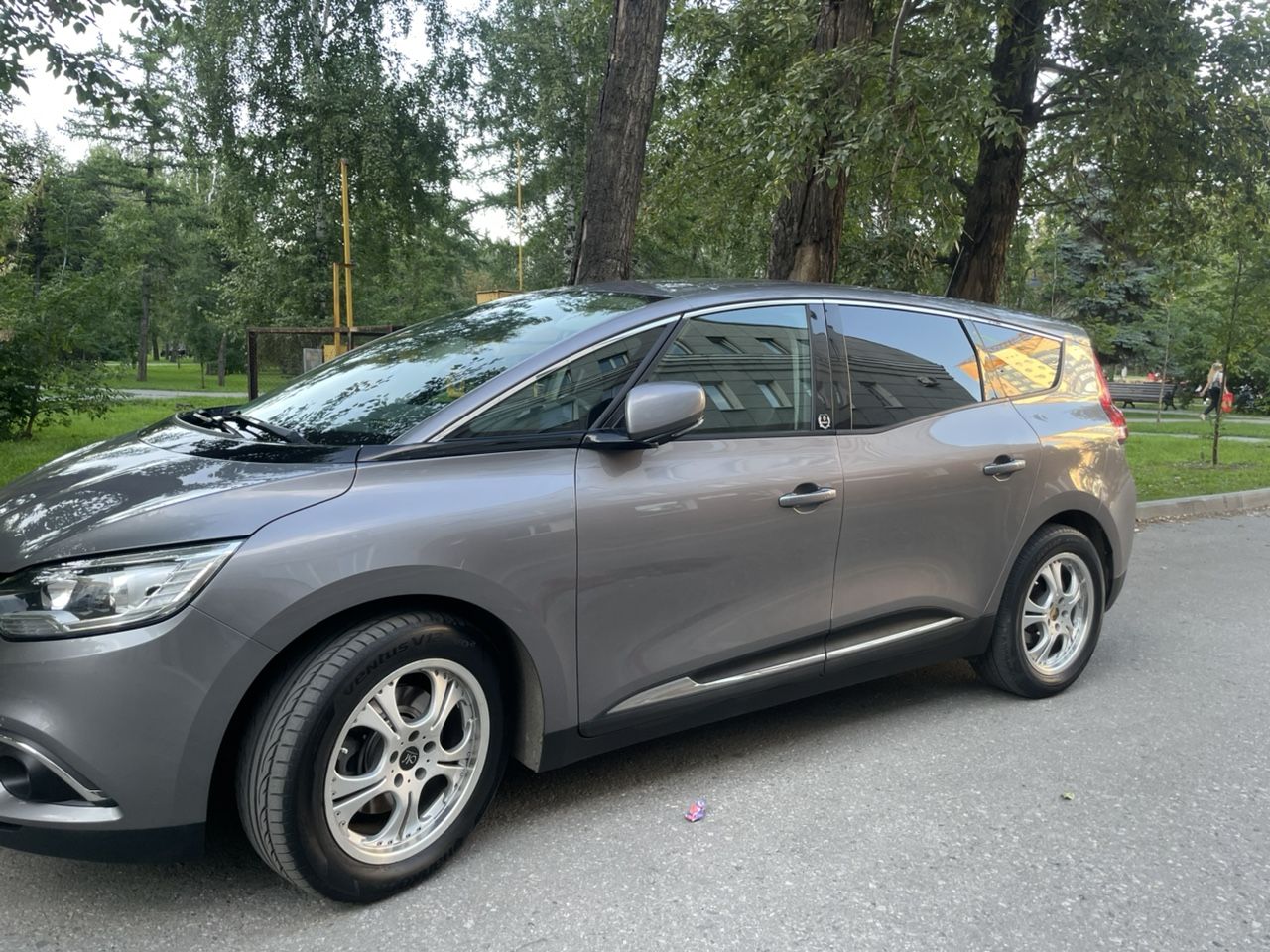 Renault Grand Scenic: фото из отзыва