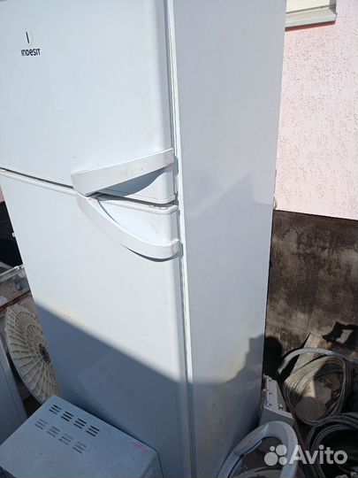Холодильник не рабочий