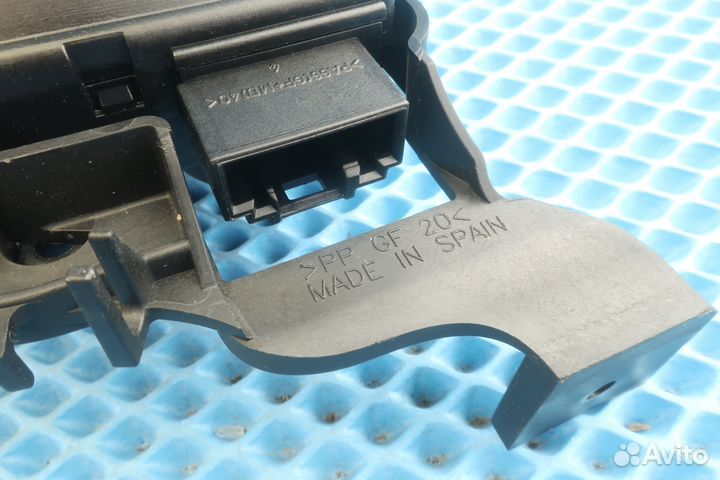 Моторчик заслонки печки Skoda Fabia 2 6Q1907511