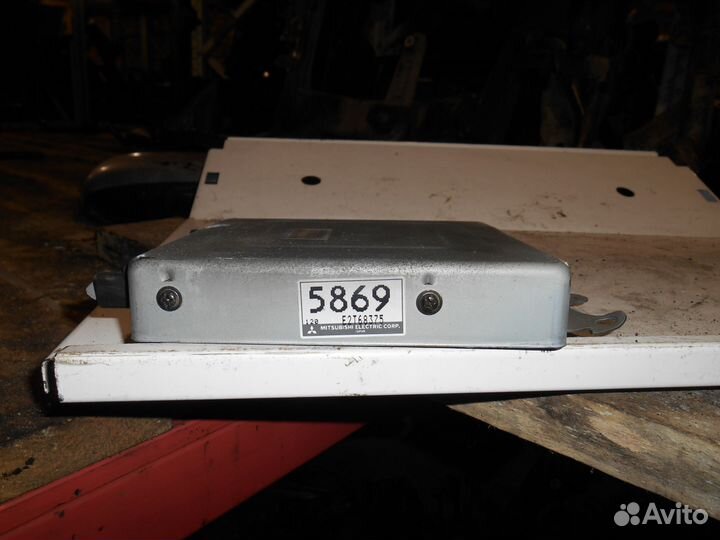 Эбу мозг MD355869 E2T68375 Mitsubishi Carisma