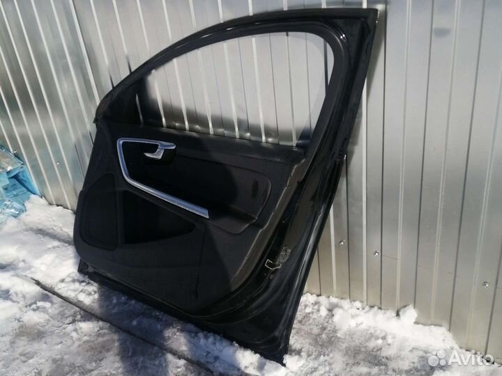 Дверь передняя правая на Volvo S60 2 поколение