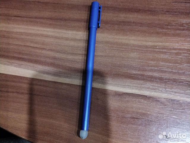 Ручка со стёркой на конце