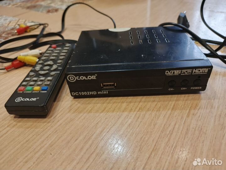 Цифровая тв приставка Color DC1002HD