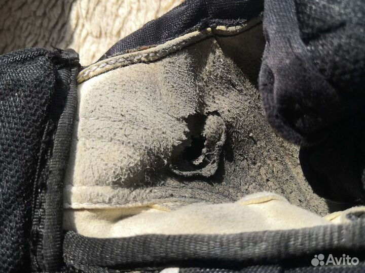 Краги хоккейные