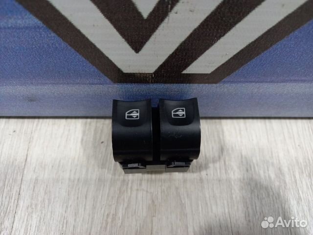 Блок кнопок стеклоподъемников Renault logan 2 Лев