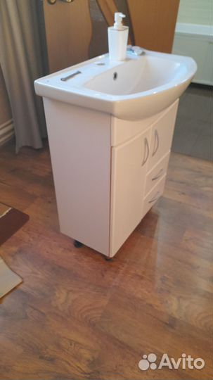 Тумба для ванной с раковиной бу