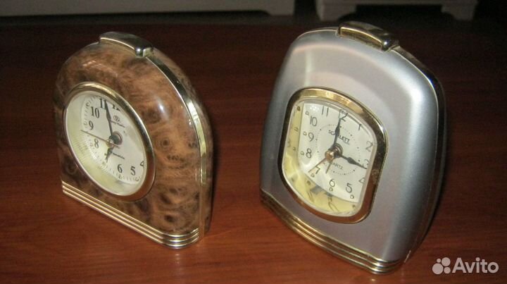 Часы будильник