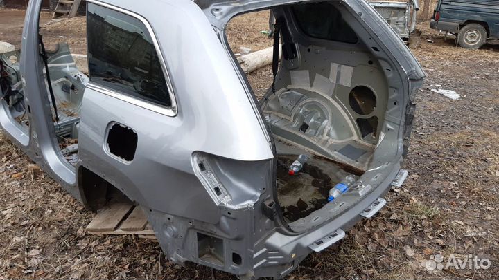 Задняя часть jeep grand cherokee wk2