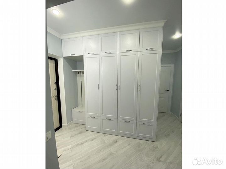 Черный шкаф