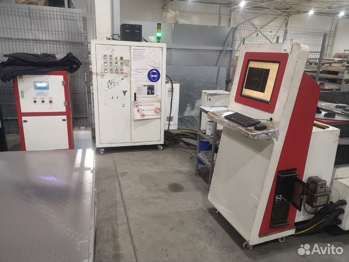 Станок лазерного раскроя листового металла 1,5 кВт