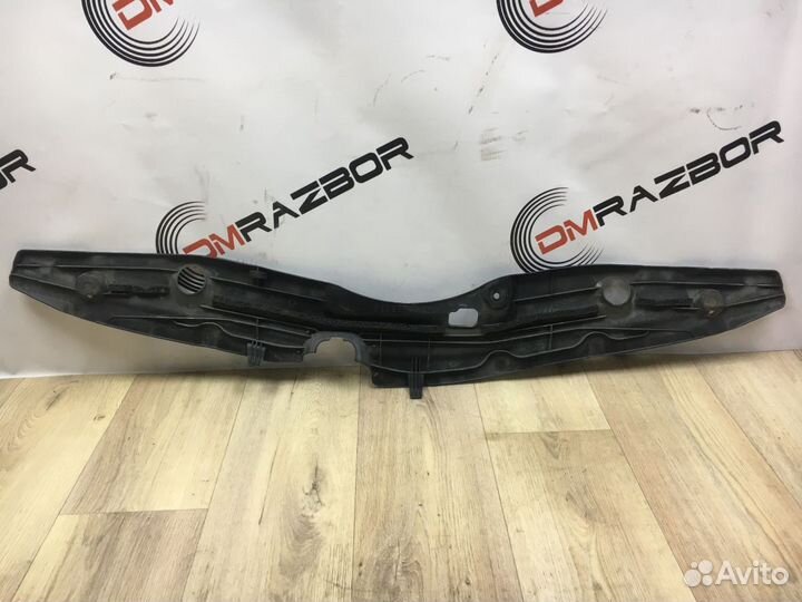 Дефлектор радиатора Toyota Prius III (2009—2011)