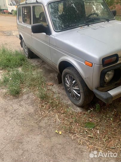 LADA 4x4 (Нива) 1.7 МТ, 2007, 180 000 км