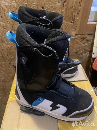 Сноубордические ботинки детские р23