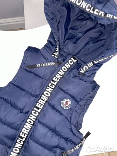 Жилетка тёплая на мальчика 110