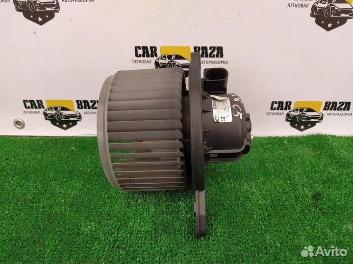 Моторчик отопителя Audi A6