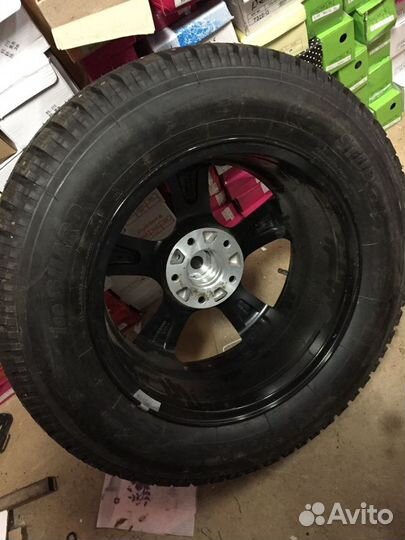 R16 Yokohama Ice Guard IG20 215/65, PCD 5x118 DIA 16