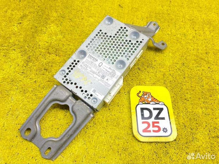 Усилитель магнитофона передний Lexus