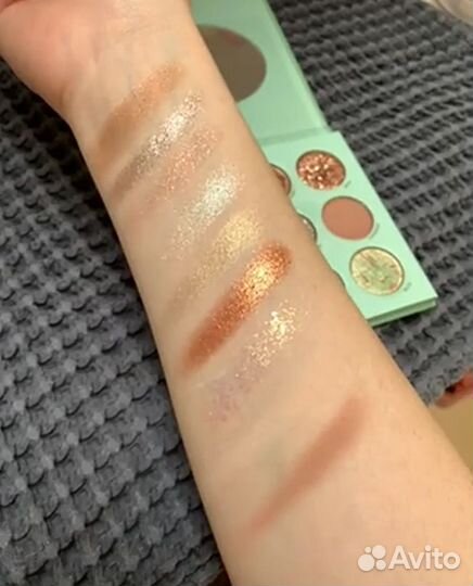 Тени для век glam