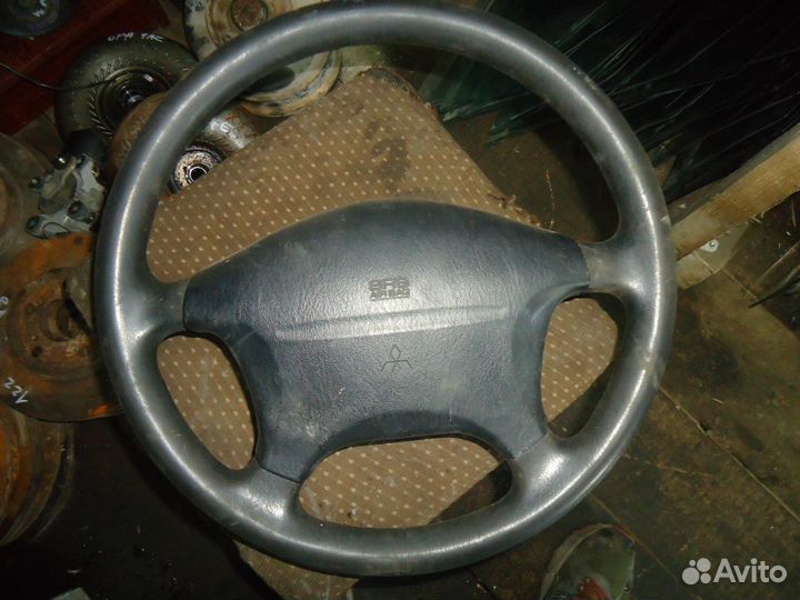 Руль mitsubishi carisma