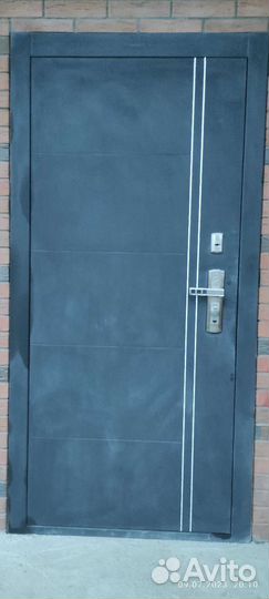 Дверь -сейф входная бу