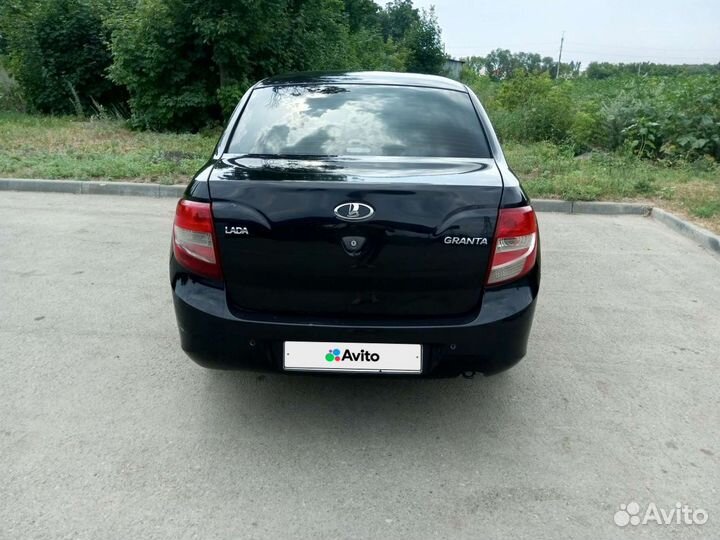 LADA Granta 1.6 МТ, 2013, битый, 275 000 км