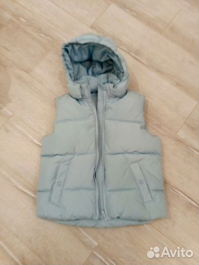 Жилетка детская 128 р. Новая