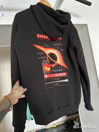 Худи Black Hole