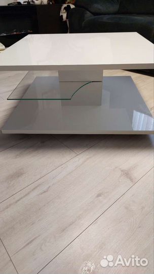 Журнальный столик