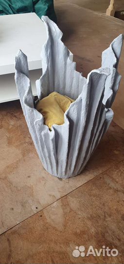 Горшок для цветов или лежак для котов