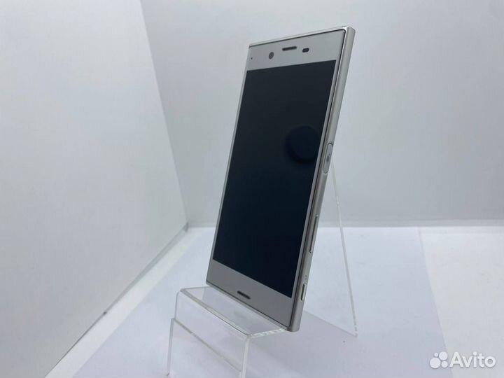 Sony Xperia XZ, 3/32 ГБ