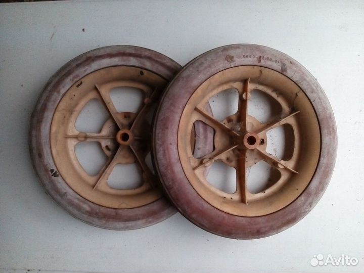 Колеса для детской 2-колесной коляски СССР