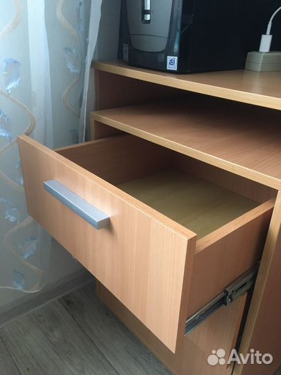 Письменный стол