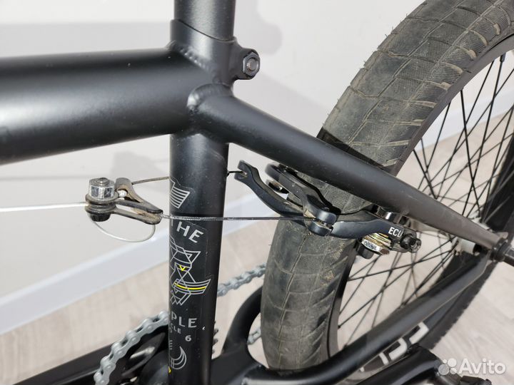 Велосипед BMX Wethepeople Crysis 21.0