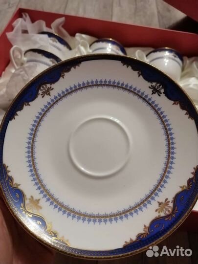 Шикарный набор посуды (чайный сервиз)