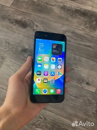 Телефон iPhone 8 Plus/64gb