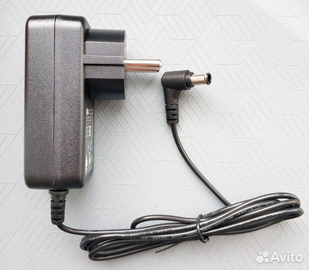 Блок питания монитора LG 19V 1.3A 24W новый