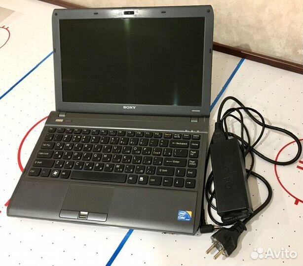 Ноутбук Sony Vaio PCG-51111V / vpcs13X9R