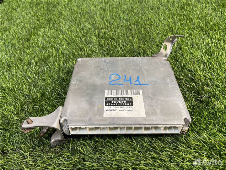 Блок управления efi Toyota Premio ZZT240 1zzfe