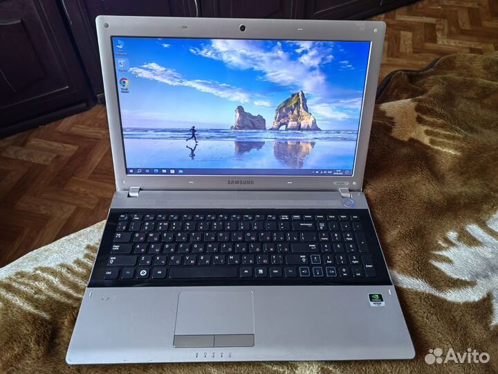 Ноутбук Samsung RV520/Intel Core i5