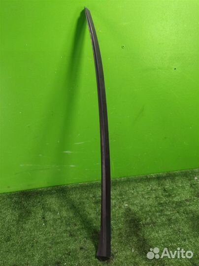 Молдинг лобового стекла левый Opel Astra J 2010