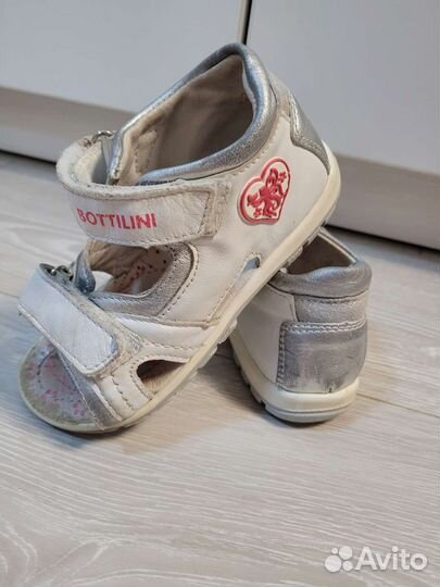 Босоножки сандалии для девочки bottilini 27