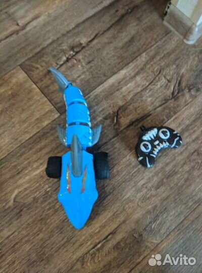 Акула hot wheels на пульте