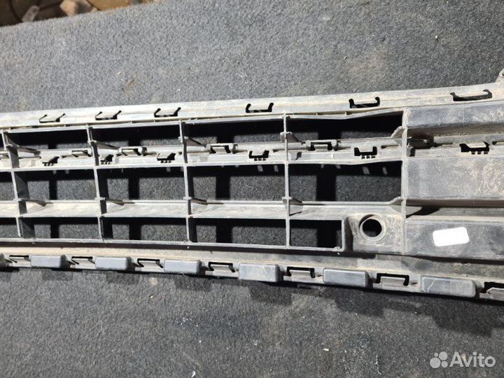 Решетка в бампер Volkswagen Jetta 6 2018