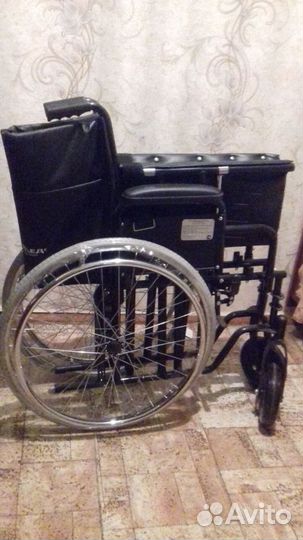 Кресло-коляска для инвалидов