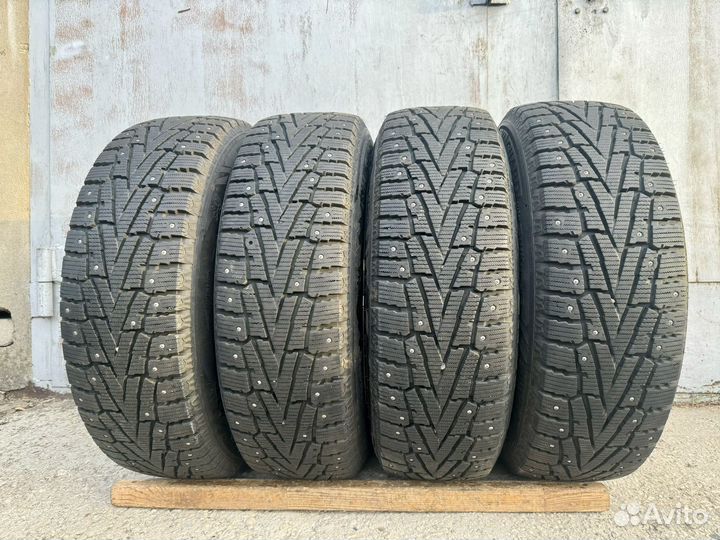 Roadstone Winguard WinSpike SUV 235/65 R17