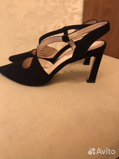 Босоножки 37