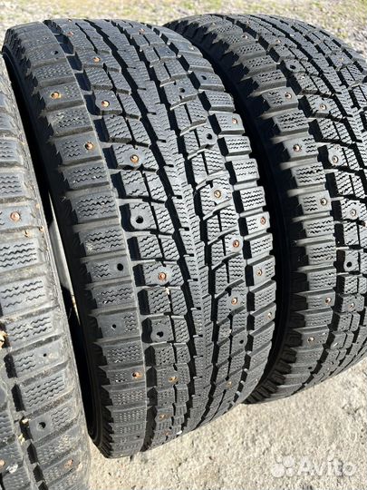 Dunlop SP Winter Ice 01 205/55 R16 94T