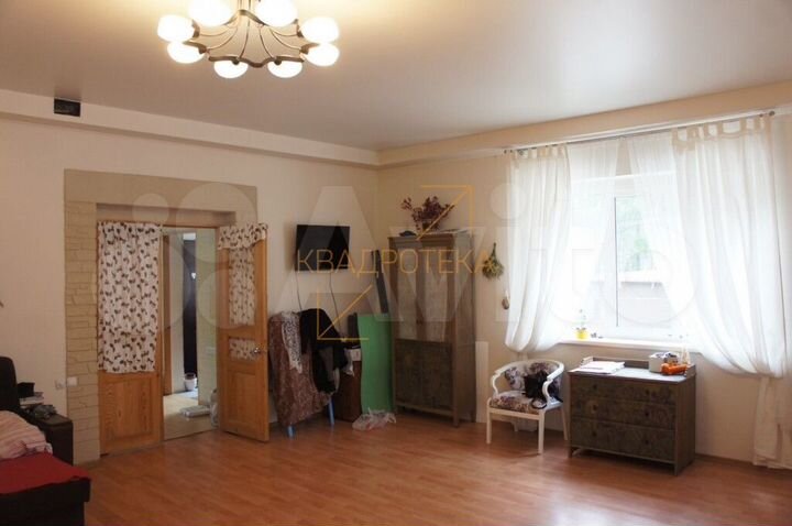 Дом 327 м² на участке 19 сот.