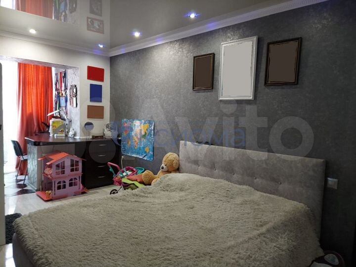 2-к. квартира, 77 м², 2/5 эт.